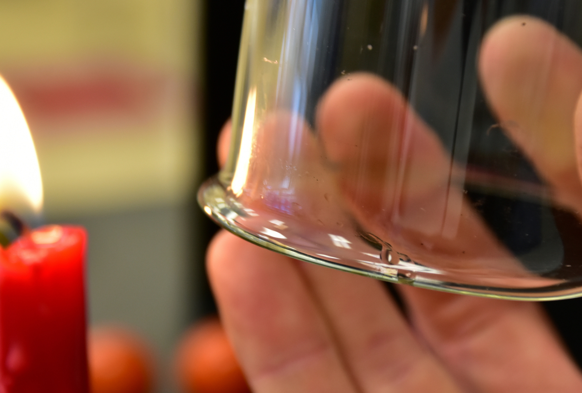 Candle.Lab_011_ClearPartofFlame2 (655K)