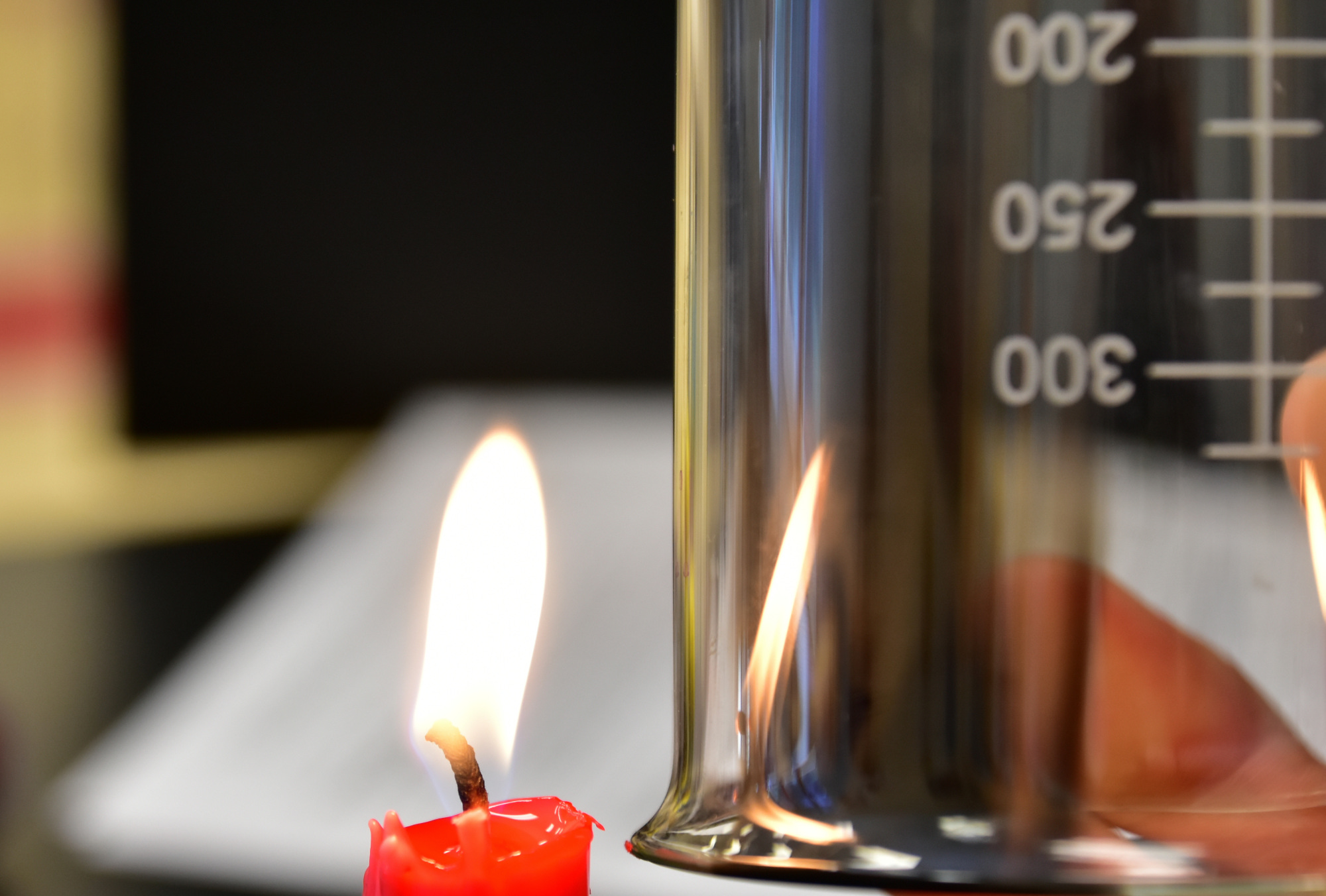 Candle.Lab_012.BrightPartofFlame2 (612K)