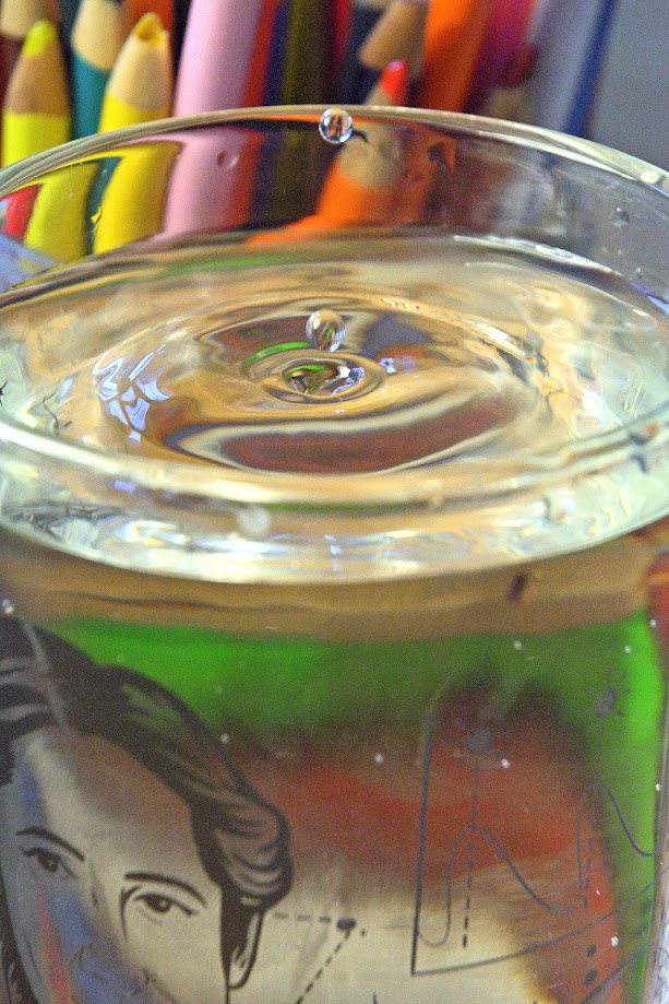 Spherical.Drops-1 (158K)