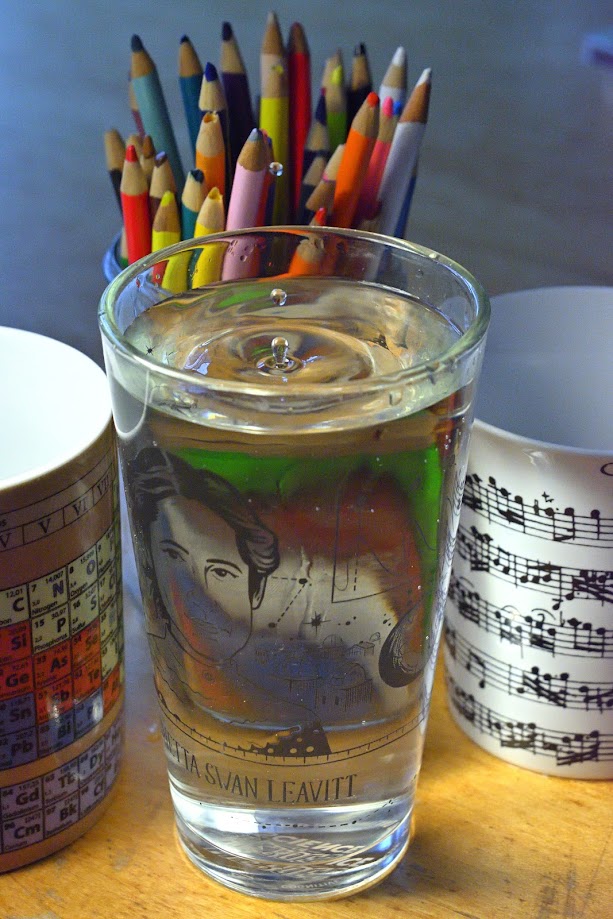 Spherical.Drops-2 (134K)